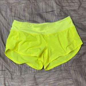 Lululemon speed up low rise 2.5” shorts